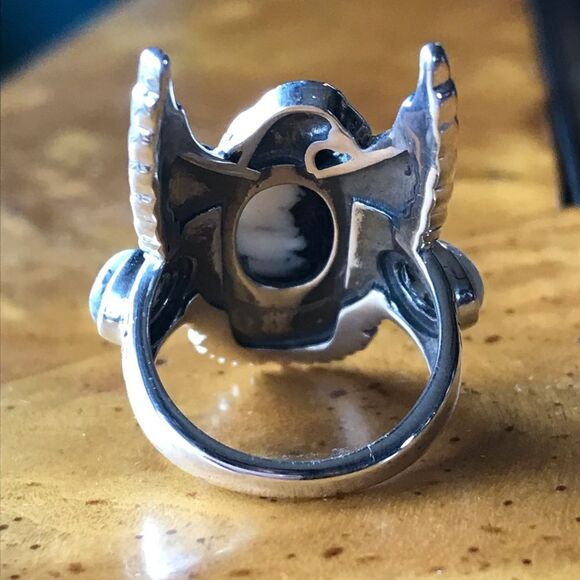 Natural White Buffalo Sterling Silver Eagle Ring Size 6 - Picture 4 of 8